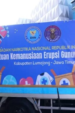 PEDULI SEMERU, BNN SALURKAN BANTUAN KEMANUSIAAN KE LUMAJANG